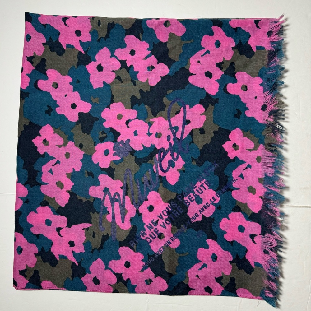 Muveil Floral Wrap
